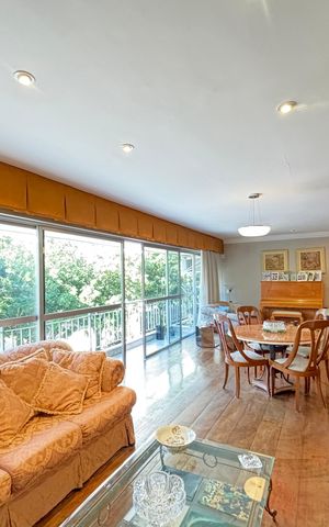 Apartamento à venda com 176m², 3 quartos e 1 vaga Apartamento à venda com 176m², 3 quartos e 1 vagaSala
