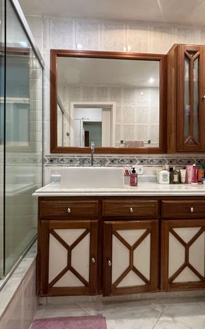 Apartamento à venda com 176m², 3 quartos e 1 vaga Apartamento à venda com 176m², 3 quartos e 1 vagaBanheiro social