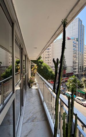 Apartamento à venda com 176m², 3 quartos e 1 vaga Apartamento à venda com 176m², 3 quartos e 1 vagaVaranda da sala