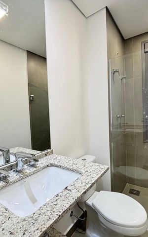 Apartamento à venda com 68m², 2 quartos e 1 vaga Apartamento à venda com 68m², 2 quartos e 1 vagaBanheiro da Suíte 2
