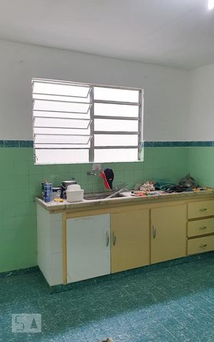 Casa à venda com 270m², 4 quartos e 2 vagas Casa à venda com 270m², 4 quartos e 2 vagasCasa 2 - Cozinha