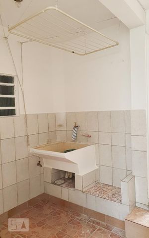 Casa à venda com 270m², 4 quartos e 2 vagas Casa à venda com 270m², 4 quartos e 2 vagasCasa 2 - área de serviço