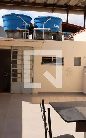 Casa à venda com 270m², 4 quartos e 2 vagas Casa à venda com 270m², 4 quartos e 2 vagasÁrea comum