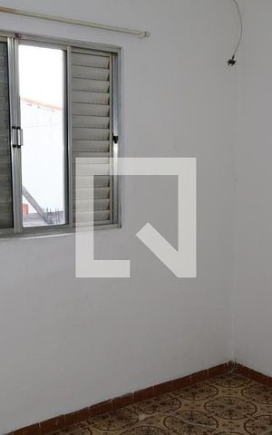 Casa à venda com 270m², 4 quartos e 2 vagas Casa à venda com 270m², 4 quartos e 2 vagasQuarto