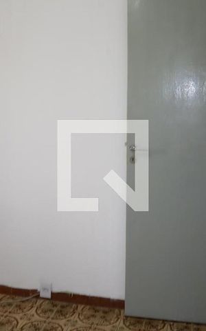 Casa à venda com 270m², 4 quartos e 2 vagas Casa à venda com 270m², 4 quartos e 2 vagasQuarto
