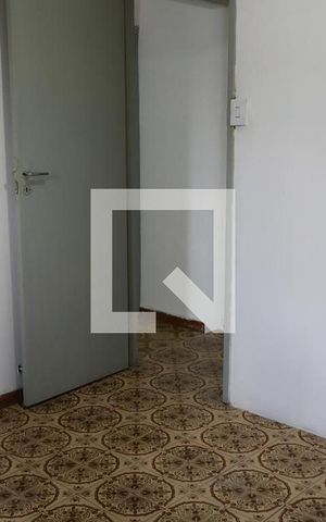 Casa à venda com 270m², 4 quartos e 2 vagas Casa à venda com 270m², 4 quartos e 2 vagasQuarto