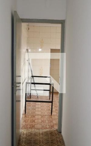 Casa à venda com 270m², 4 quartos e 2 vagas Casa à venda com 270m², 4 quartos e 2 vagasCorredor