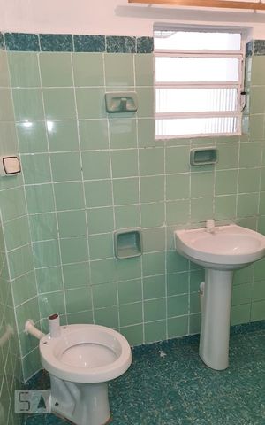 Casa à venda com 270m², 4 quartos e 2 vagas Casa à venda com 270m², 4 quartos e 2 vagasCasa 2 - Banheiro social