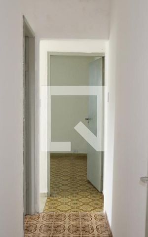 Casa à venda com 270m², 4 quartos e 2 vagas Casa à venda com 270m², 4 quartos e 2 vagasCorredor