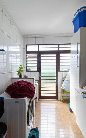 Casa à venda com 430m², 4 quartos e 4 vagas Casa à venda com 430m², 4 quartos e 4 vagasÁrea de Serviço