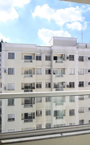 Apartamento à venda com 47m², 2 quartos e 1 vagaSala - Varanda