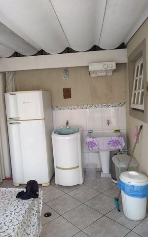 Casa à venda com 260m², 2 quartos e 4 vagas Casa à venda com 260m², 2 quartos e 4 vagasArea de serviço