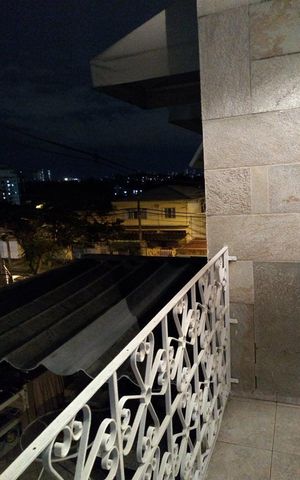 Casa à venda com 260m², 2 quartos e 4 vagas Casa à venda com 260m², 2 quartos e 4 vagasVaranda