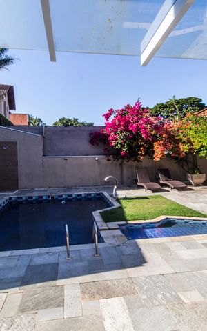 Casa de condomínio para alugar com 350m², 3 quartos e 2 vagas Casa de condomínio para alugar com 350m², 3 quartos e 2 vagasVista da Sala