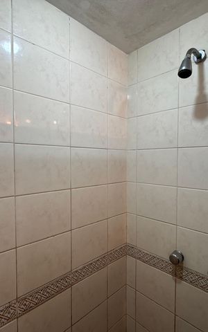 Apartamento à venda com 220m², 4 quartos e 2 vagas Apartamento à venda com 220m², 4 quartos e 2 vagasBanheiro social