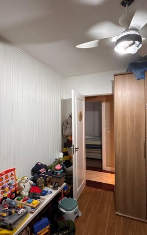 Apartamento à venda com 220m², 4 quartos e 2 vagas Apartamento à venda com 220m², 4 quartos e 2 vagasQuarto