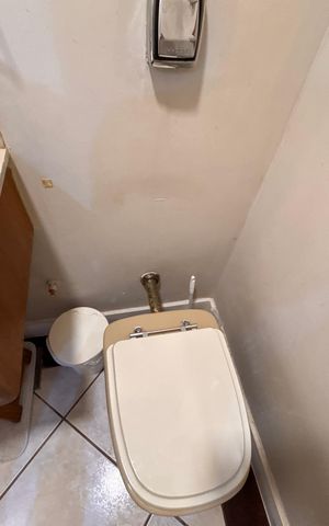 Apartamento à venda com 220m², 4 quartos e 2 vagas Apartamento à venda com 220m², 4 quartos e 2 vagasLavabo