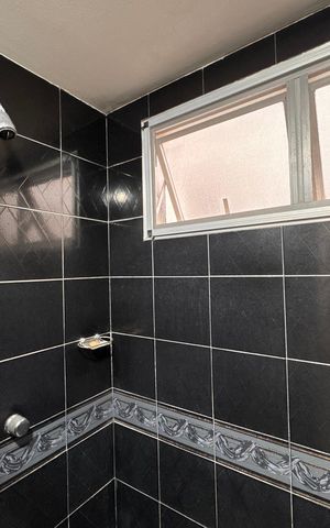 Apartamento à venda com 220m², 4 quartos e 2 vagas Apartamento à venda com 220m², 4 quartos e 2 vagasBanheiro da Suíte
