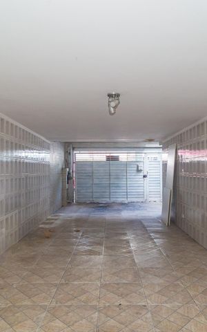 Casa à venda com 125m², 3 quartos e 3 vagas Casa à venda com 125m², 3 quartos e 3 vagasGaragem