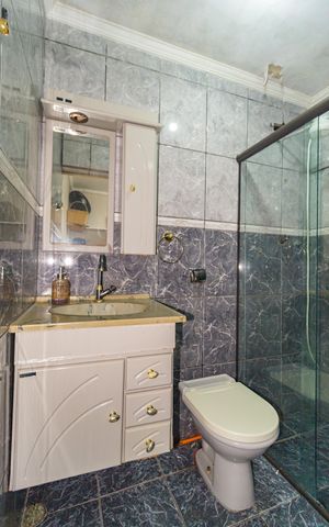 Casa à venda com 125m², 3 quartos e 3 vagas Casa à venda com 125m², 3 quartos e 3 vagasBanheiro - Edícula