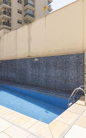 Apartamento à venda com 173m², 3 quartos e 3 vagas Apartamento à venda com 173m², 3 quartos e 3 vagasÁrea comum - Piscina