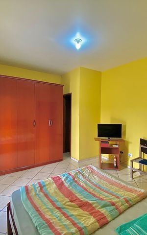 Casa à venda com 100m², 3 quartos e 2 vagas