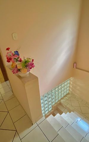 Casa à venda com 100m², 3 quartos e 2 vagas