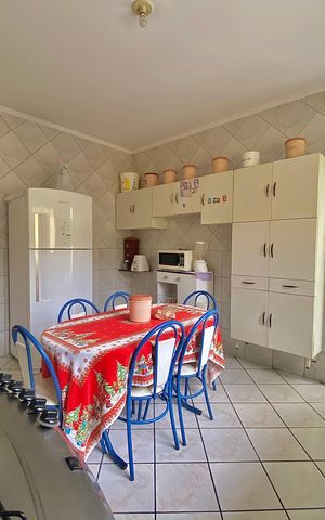 Casa à venda com 100m², 3 quartos e 2 vagas