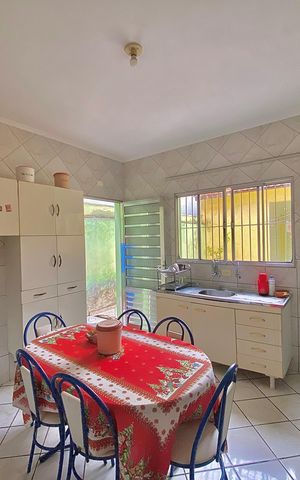 Casa à venda com 100m², 3 quartos e 2 vagas