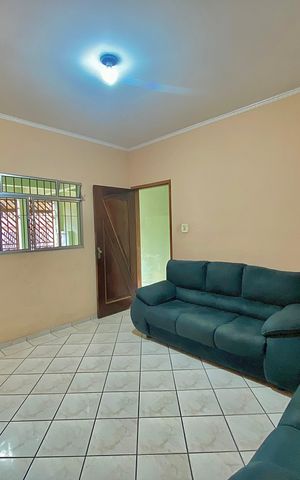 Casa à venda com 100m², 3 quartos e 2 vagas