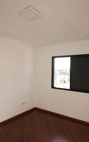 Apartamento à venda com 136m², 4 quartos e 2 vagasQuarto 4