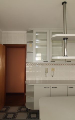 Apartamento à venda com 136m², 4 quartos e 2 vagasCozinha