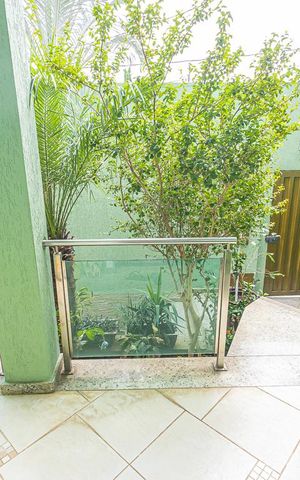 Casa à venda com 388m², 3 quartos e 3 vagas Casa à venda com 388m², 3 quartos e 3 vagasvaranda