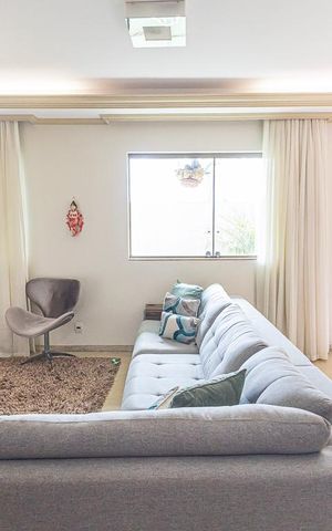 Casa à venda com 388m², 3 quartos e 3 vagas Casa à venda com 388m², 3 quartos e 3 vagassala