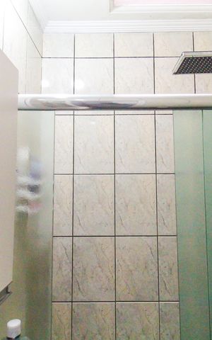 Casa de condomínio à venda com 50m², 2 quartos e 1 vaga Casa de condomínio à venda com 50m², 2 quartos e 1 vagaBanheiro