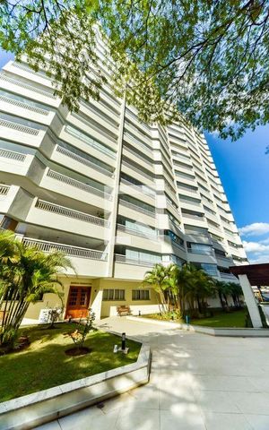 Apartamento para alugar com 204m², 3 quartos e 3 vagasFachada 