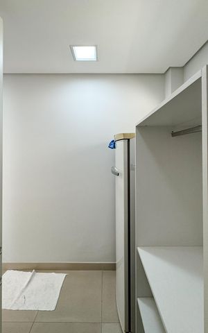 Apartamento para alugar com 204m², 3 quartos e 3 vagasQuarto de Serviço