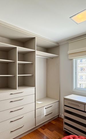 Apartamento para alugar com 204m², 3 quartos e 3 vagasCloset - Suíte 2