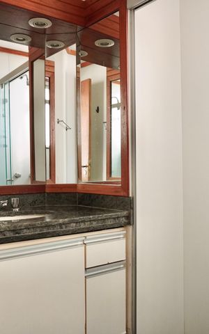 Studio para alugar com 48m², 1 quarto e 1 vaga Studio para alugar com 48m², 1 quarto e 1 vagaBanheiro Social
