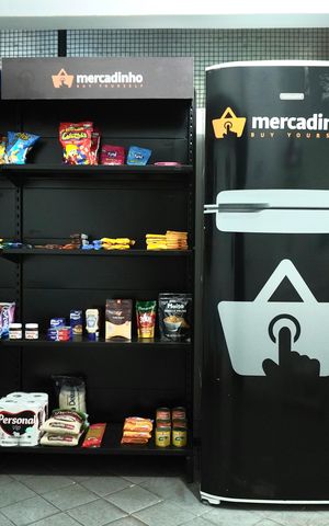 Studio para alugar com 48m², 1 quarto e 1 vaga Studio para alugar com 48m², 1 quarto e 1 vagaÁrea comum - Lavanderia e Mercadinho