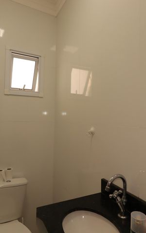 Casa à venda com 55m², 3 quartos e 2 vagasLavabo