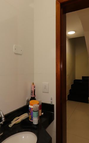 Casa à venda com 55m², 3 quartos e 2 vagasLavabo