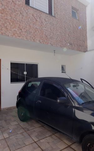 Casa à venda com 55m², 3 quartos e 2 vagasGaragem