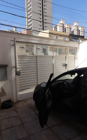 Casa à venda com 55m², 3 quartos e 2 vagasGaragem