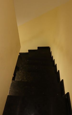 Casa à venda com 55m², 3 quartos e 2 vagasEscada