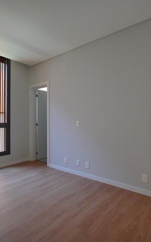 Casa para alugar com 256m², 3 quartos e 3 vagasSuíte 2