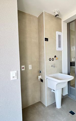 Apartamento à venda com 82m², 2 quartos e 1 vaga Apartamento à venda com 82m², 2 quartos e 1 vagaÁrea de Serviço