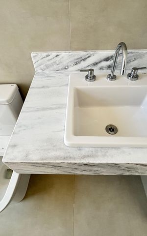 Apartamento à venda com 82m², 2 quartos e 1 vaga Apartamento à venda com 82m², 2 quartos e 1 vagaBanheiro da Suíte 2