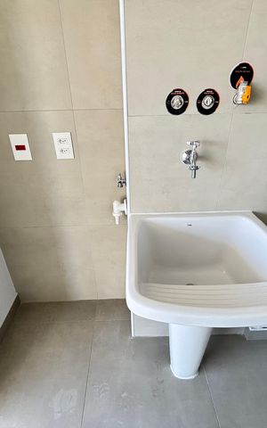 Apartamento à venda com 82m², 2 quartos e 1 vaga Apartamento à venda com 82m², 2 quartos e 1 vagaÁrea de Serviço