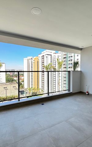 Apartamento à venda com 82m², 2 quartos e 1 vaga Apartamento à venda com 82m², 2 quartos e 1 vagaVaranda